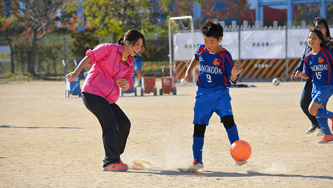 18秋 親子サッカー 鹿の子台フットボールクラブ 神戸市北区 鹿の子台を中心に活動するサッカーチームです